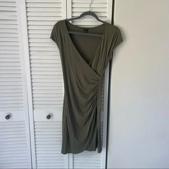 Ann Taylor Green Wrap Dress - Picture 1 of 7